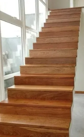 Escalones de Pino y Eucalipto - imagen 2